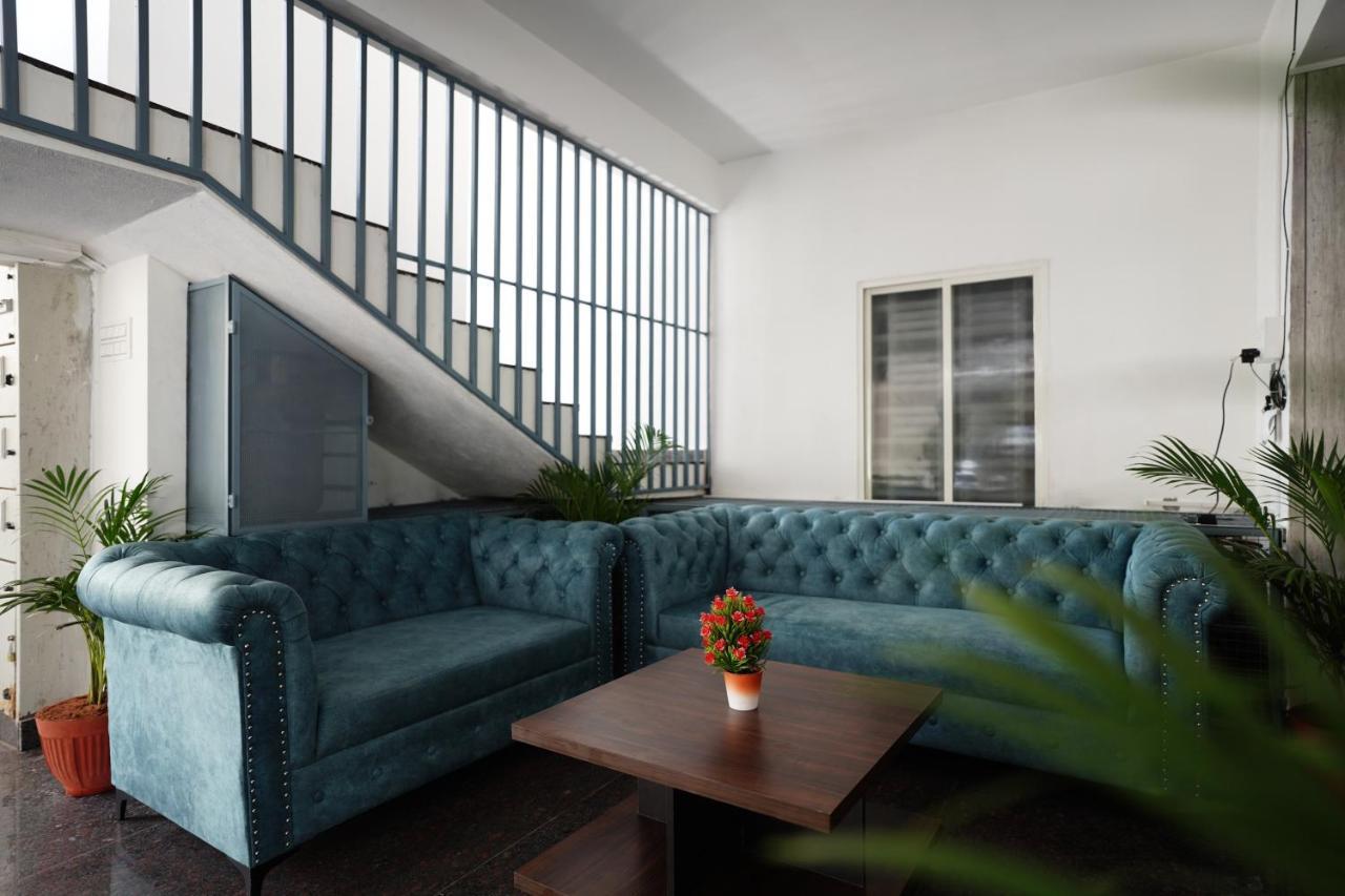 Castle Suites By Haven Homes, Kempegowda International Airport Road Bangalore Esterno foto