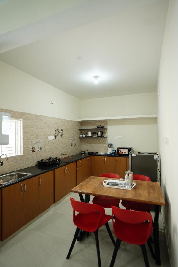 Castle Suites By Haven Homes, Kempegowda International Airport Road Bangalore Esterno foto