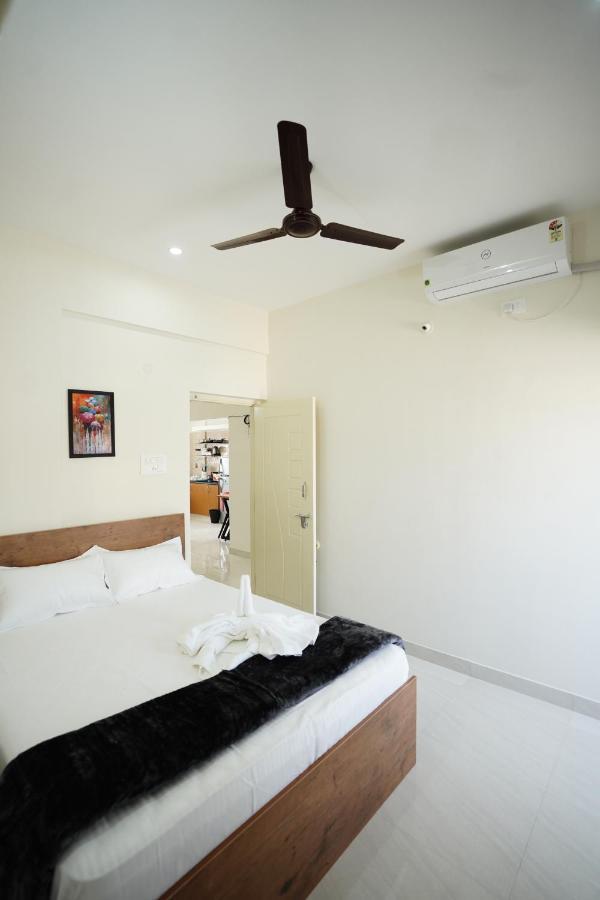 Castle Suites By Haven Homes, Kempegowda International Airport Road Bangalore Esterno foto