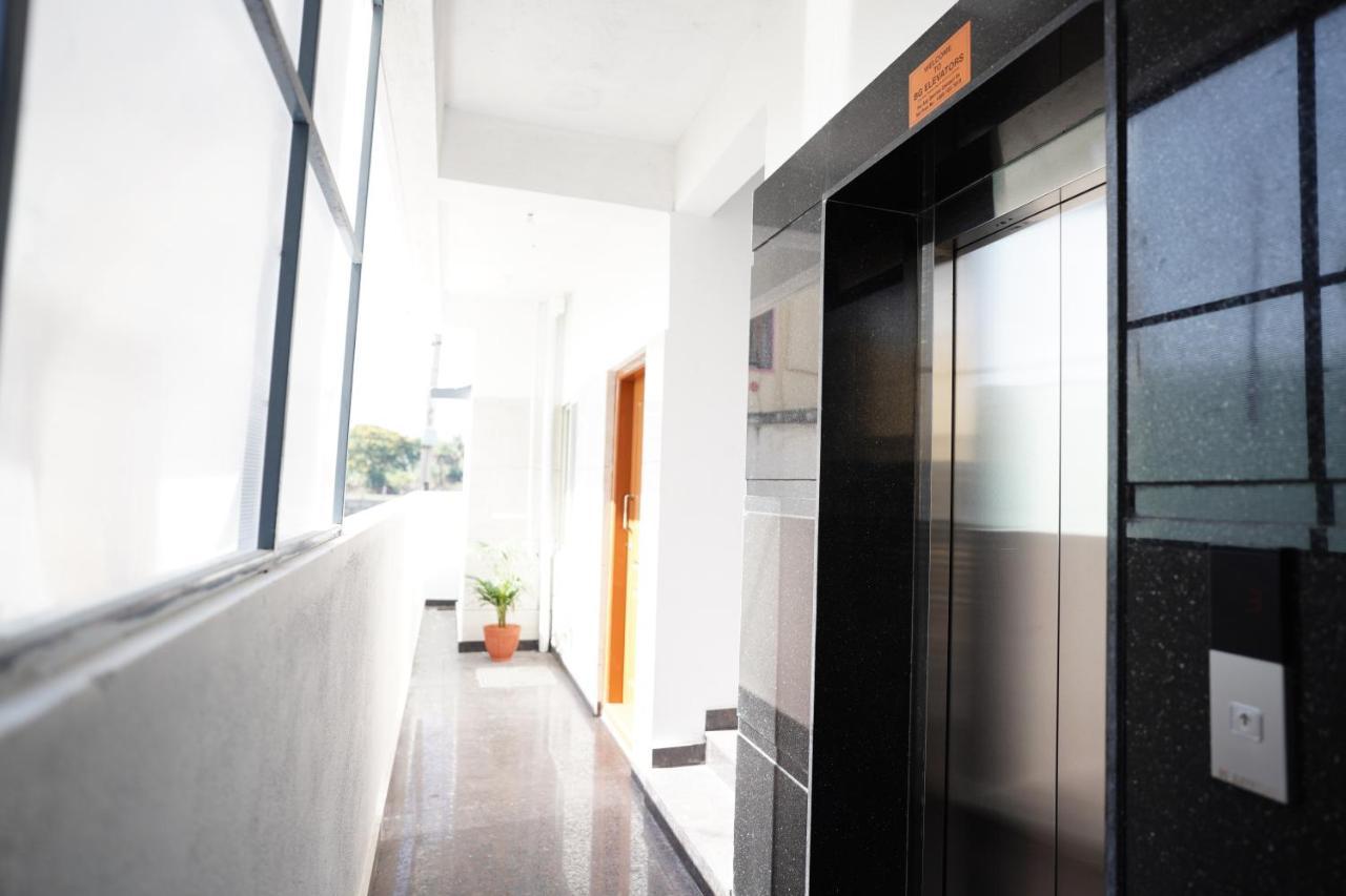 Castle Suites By Haven Homes, Kempegowda International Airport Road Bangalore Esterno foto