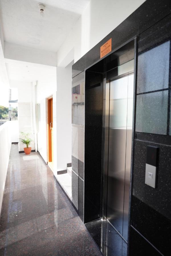Castle Suites By Haven Homes, Kempegowda International Airport Road Bangalore Esterno foto